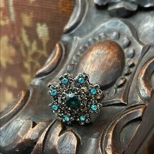 Fun Cocktail Flower Ring with Antique Gold Metal, Aqua and Green, Size 5